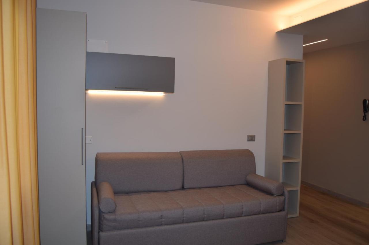 Orchidea Marina Aparthotel Тирения Екстериор снимка