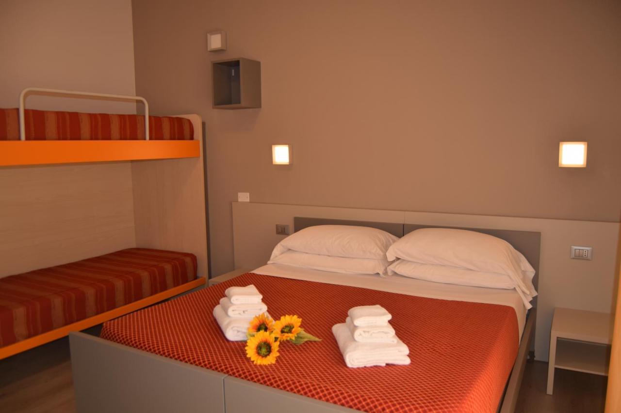 Orchidea Marina Aparthotel Тирения Екстериор снимка