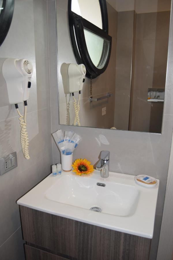 Orchidea Marina Aparthotel Тирения Екстериор снимка