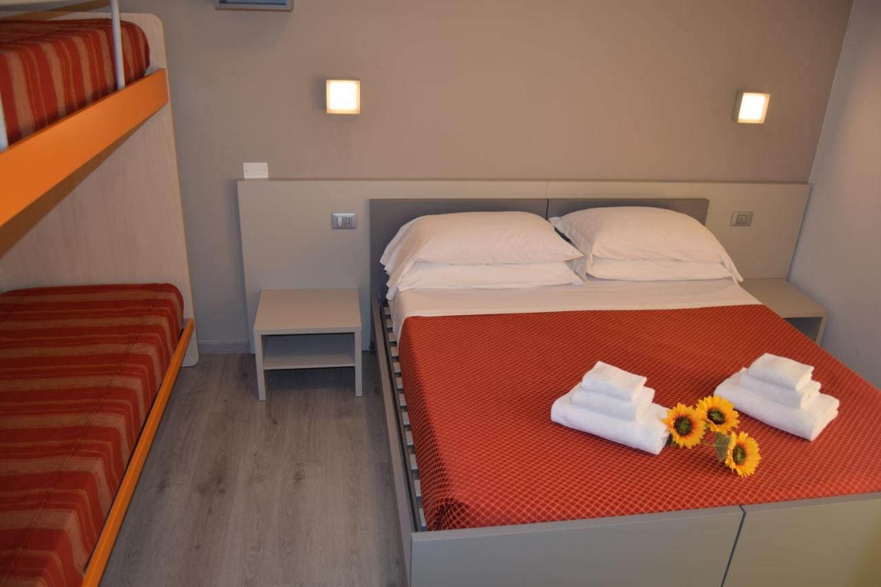 Orchidea Marina Aparthotel Тирения Екстериор снимка