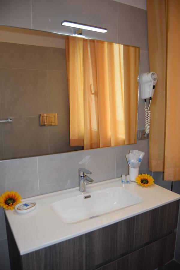 Orchidea Marina Aparthotel Тирения Екстериор снимка