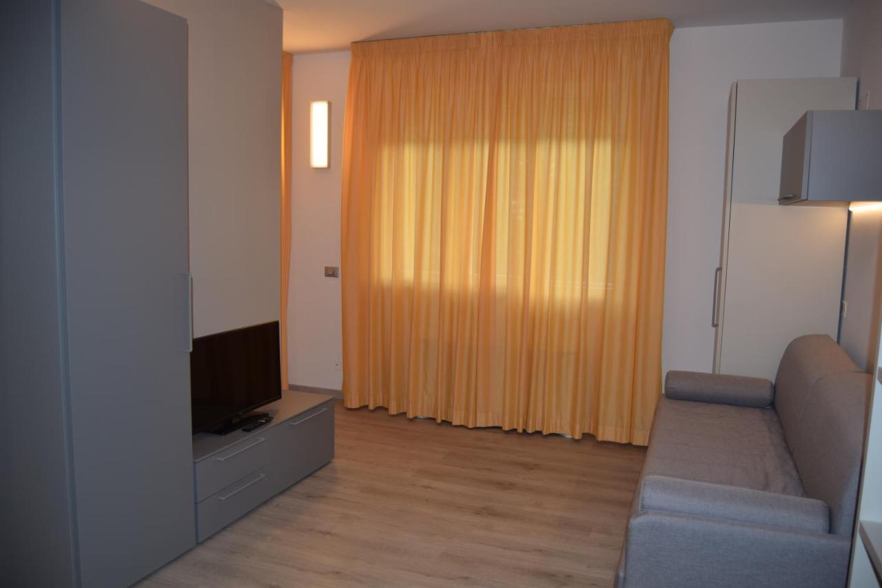Orchidea Marina Aparthotel Тирения Екстериор снимка