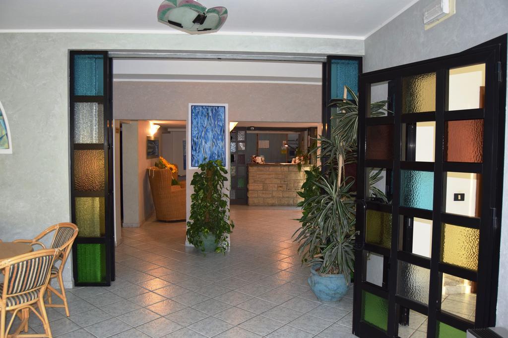 Orchidea Marina Aparthotel Тирения Екстериор снимка