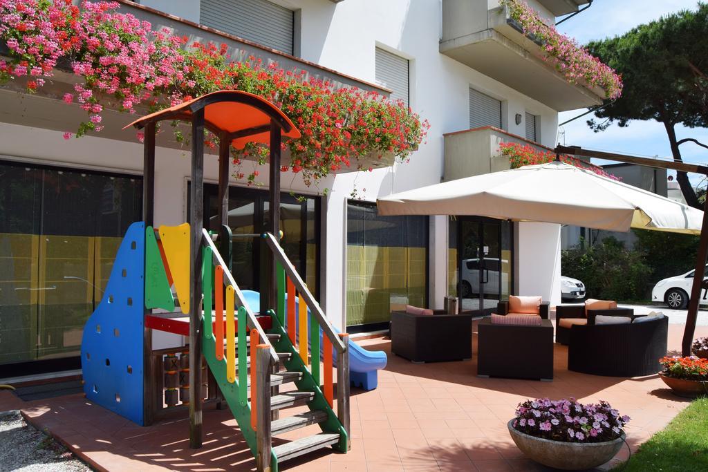 Orchidea Marina Aparthotel Тирения Екстериор снимка