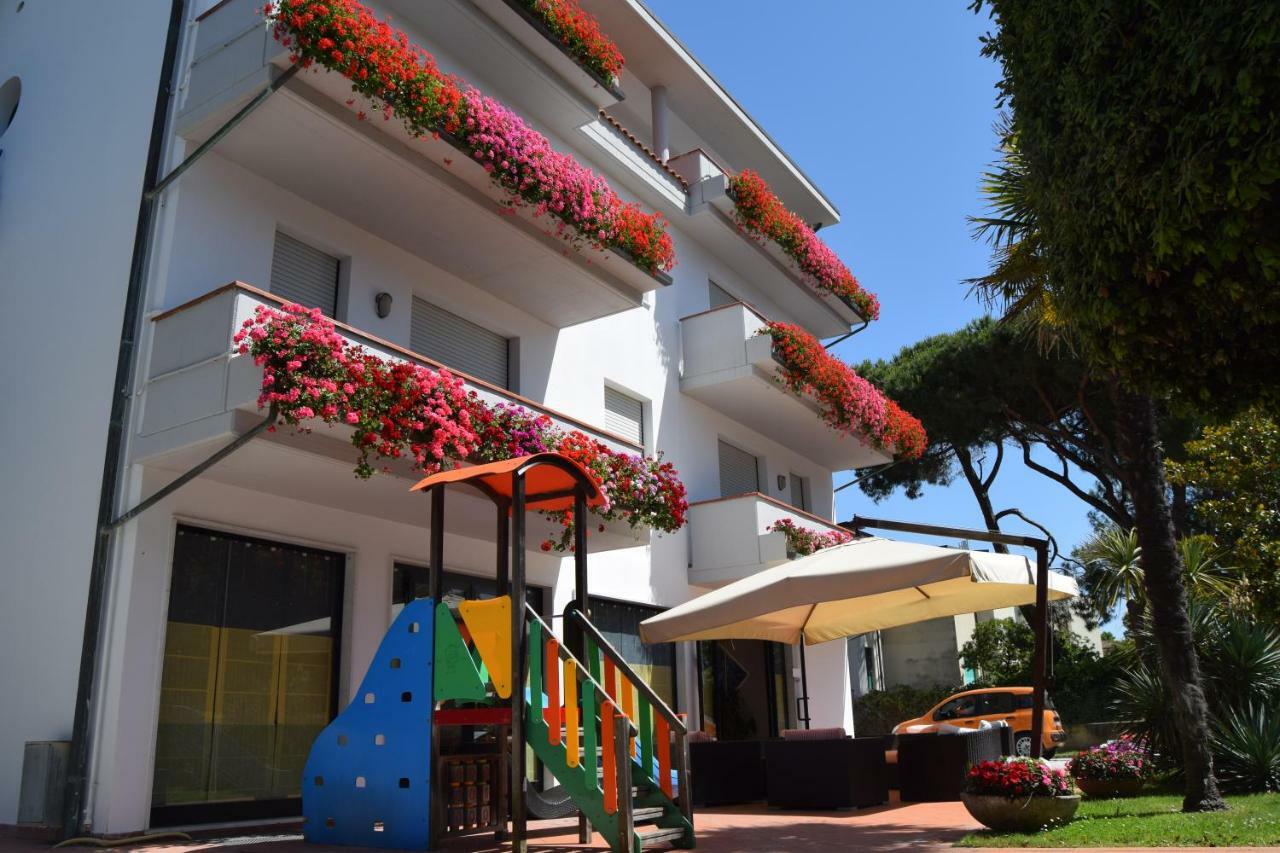 Orchidea Marina Aparthotel Тирения Екстериор снимка