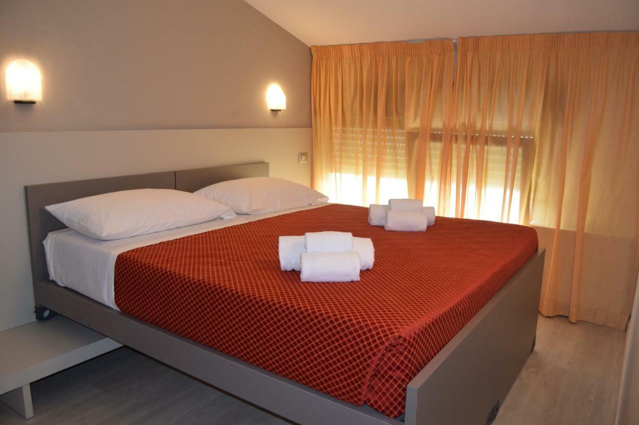 Orchidea Marina Aparthotel Тирения Екстериор снимка