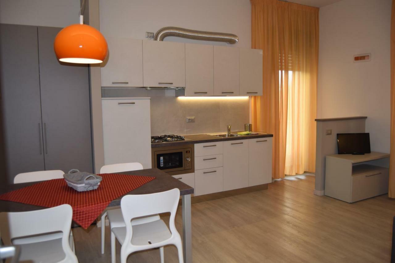 Orchidea Marina Aparthotel Тирения Екстериор снимка